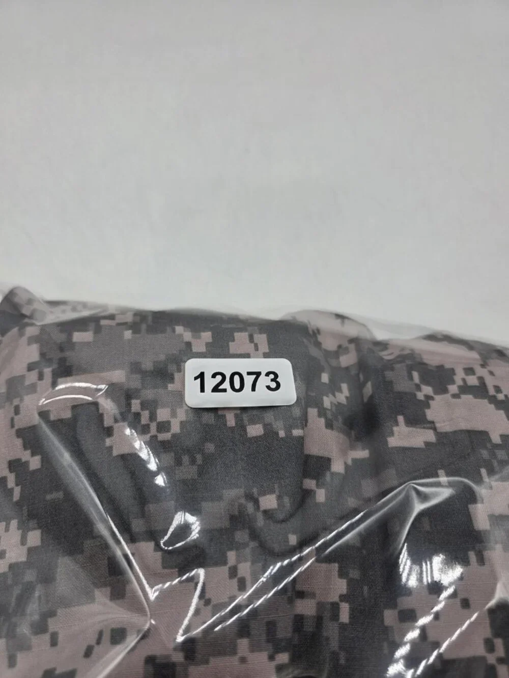 US Army Combat Uniform Jacket Mens Medium Short Flame Resistant ACU Camo